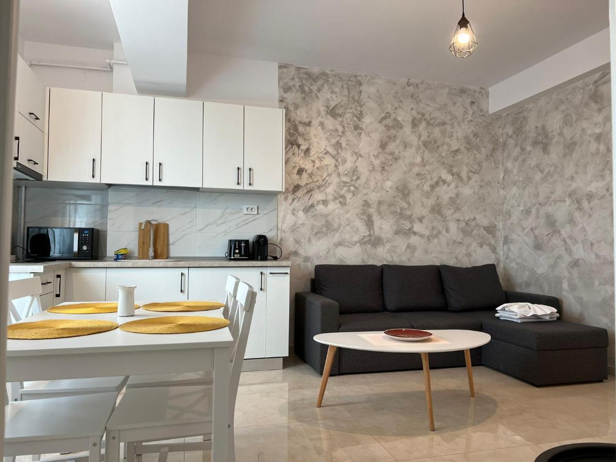Studios & Apartments Palas By Glam At Lazar Towers Iasi Bagian luar foto