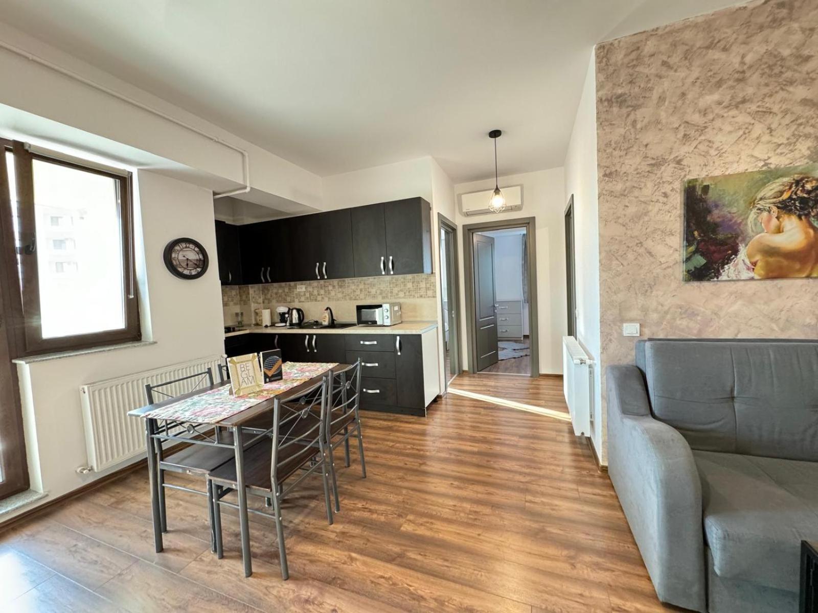 Studios & Apartments Palas By Glam At Lazar Towers Iasi Bagian luar foto
